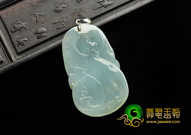 冰种晴水缅甸翡翠A货龙马精神挂件