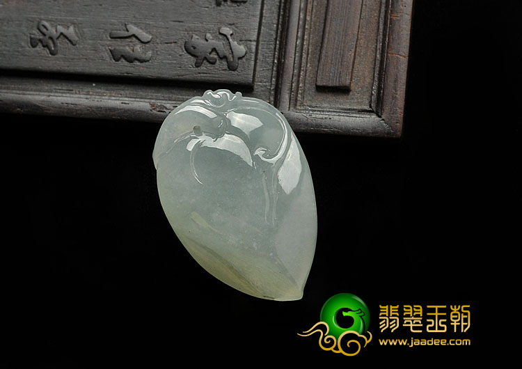 冰种晴水缅甸翡翠A货寿桃挂件
