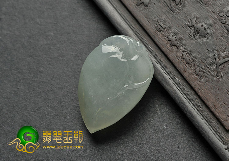 冰种晴水缅甸翡翠A货寿桃挂件