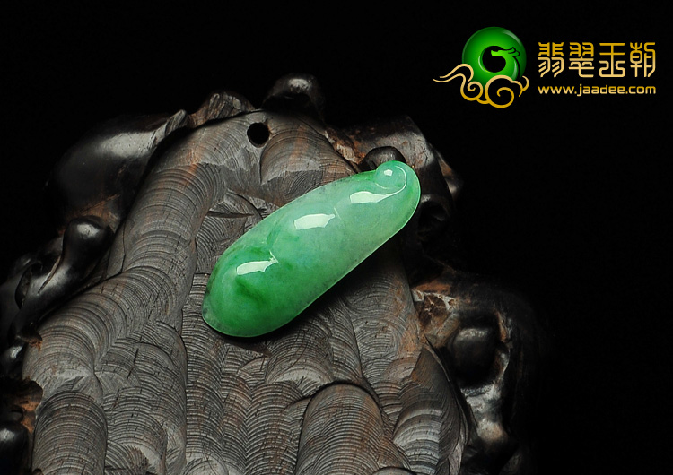 feicui糯冰种飘花缅甸翡翠A货四季豆挂件