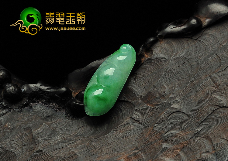 feicui糯冰种飘花缅甸翡翠A货四季豆挂件