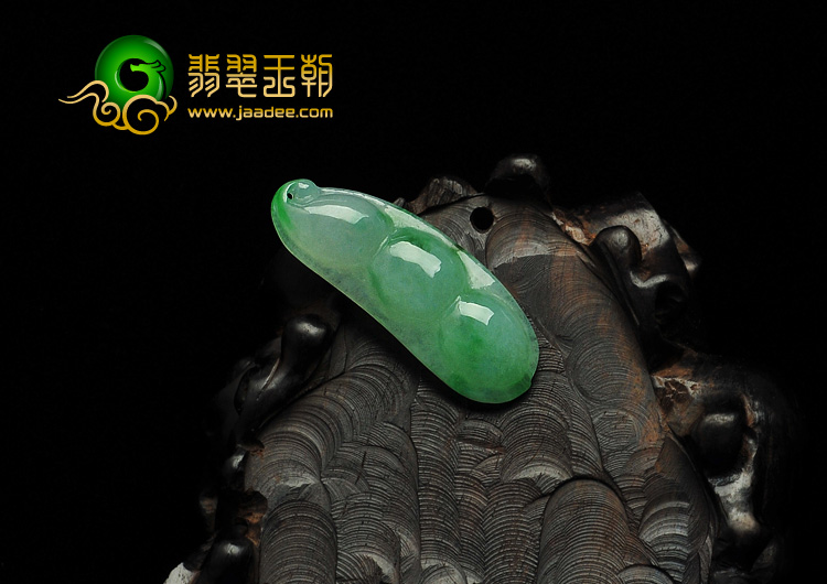 糯冰种飘花缅甸翡翠A货四季豆挂件