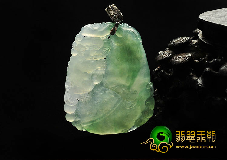 冰种飘花缅甸翡翠A货招财进宝挂件