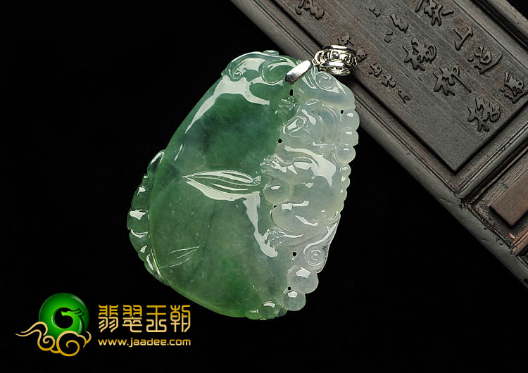 冰种飘花缅甸翡翠A货招财进宝挂件