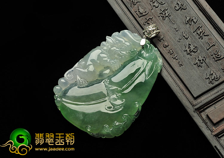 冰种飘花缅甸翡翠A货招财进宝挂件