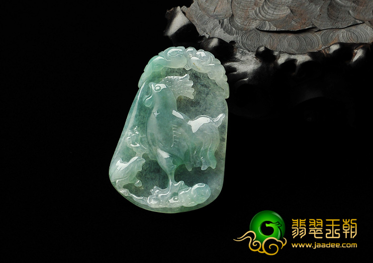 糯冰种晴水缅甸翡翠A货鸡牌挂件