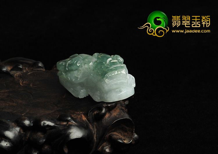 糯冰种晴水缅甸翡翠A货貔貅挂件