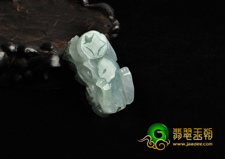 糯冰种晴水缅甸翡翠A货貔貅挂件