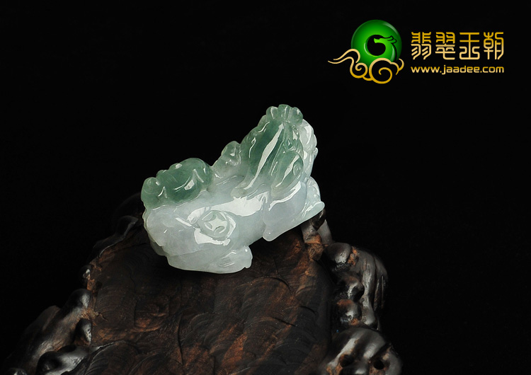 糯冰种晴水缅甸翡翠A货貔貅挂件