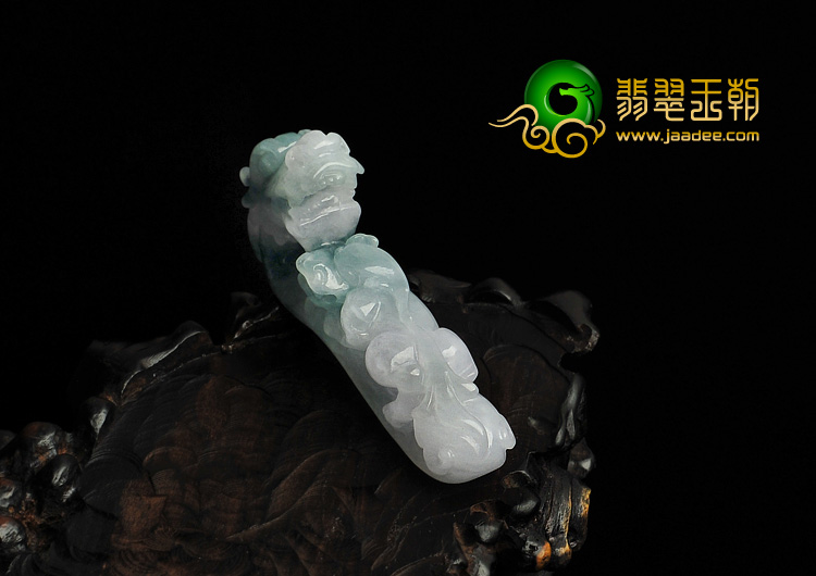 糯冰种晴水缅甸翡翠A货龙钩挂件