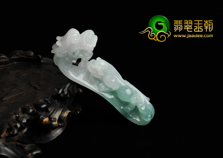 糯冰种飘花缅甸翡翠A货龙钩挂件