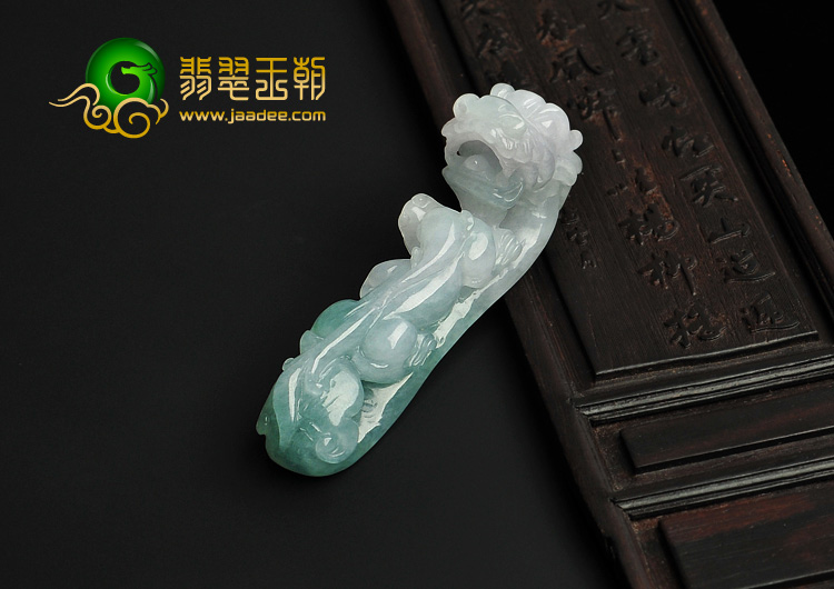 糯冰种飘花缅甸翡翠A货龙钩挂件