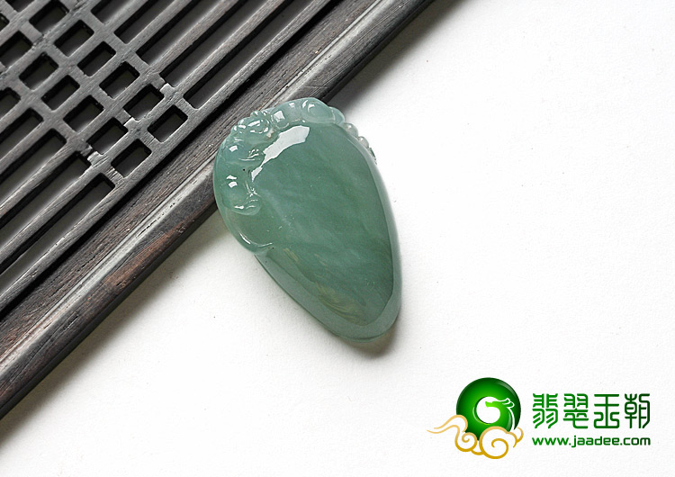 feicui糯冰种晴水缅甸翡翠A货寿桃挂件