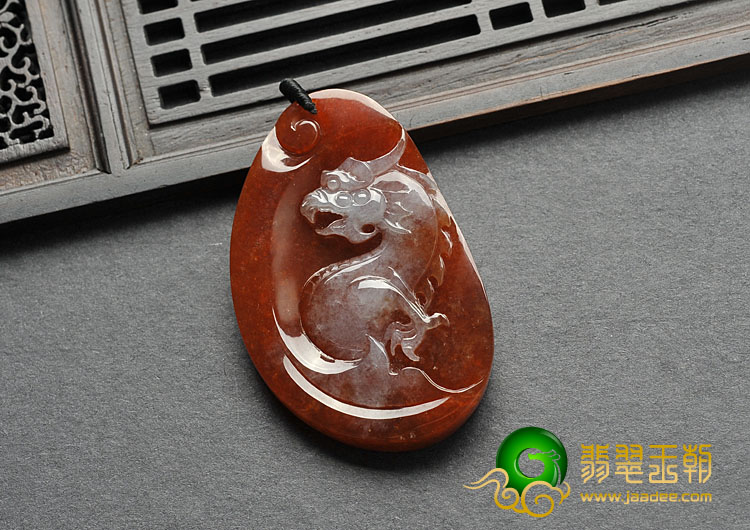 冰种红翡缅甸翡翠A货飞龙在天挂件
