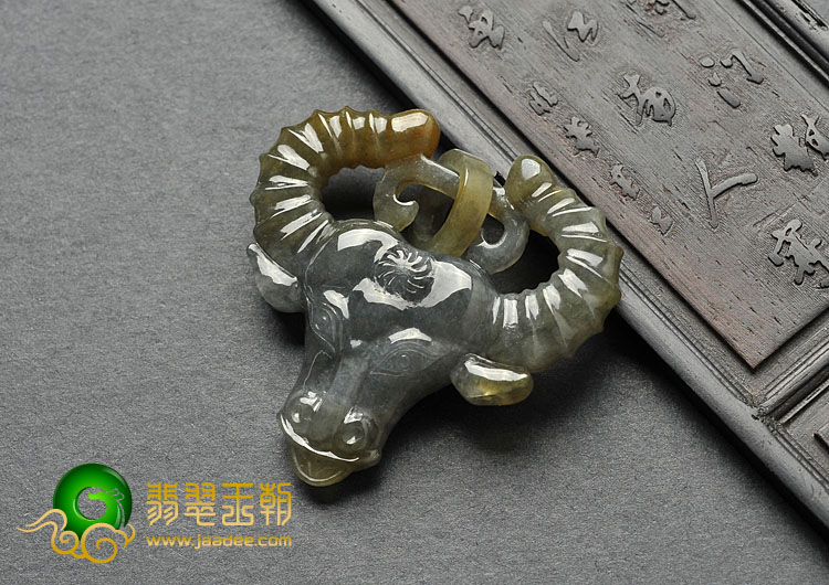 糯冰种墨色褐黄翡缅甸翡翠A货牛头挂件
