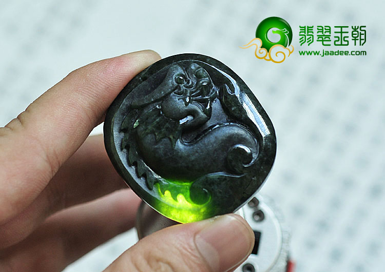 冰种墨翠缅甸翡翠A货飞龙挂件