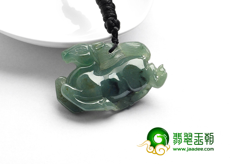糯冰种晴水缅甸翡翠A货马到成功挂件
