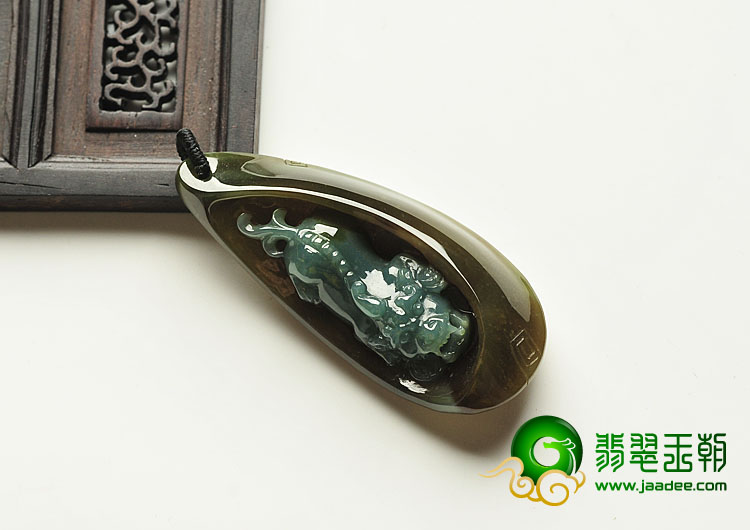 糯冰种褐黄翡缅甸翡翠A货貔貅挂件