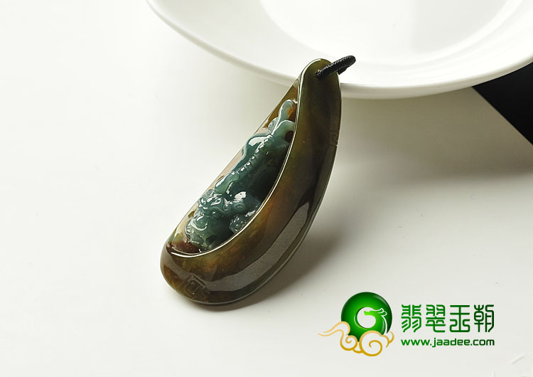 糯冰种褐黄翡缅甸翡翠A货貔貅挂件