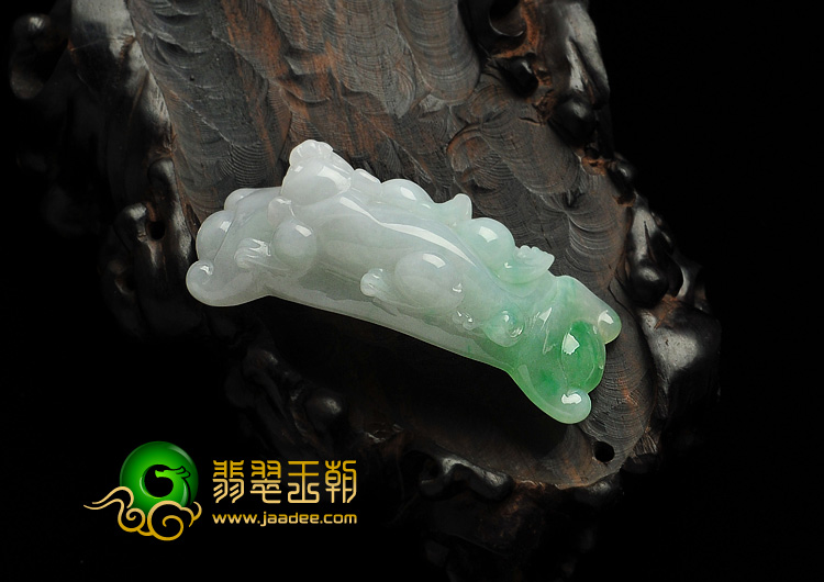 糯冰种飘花缅甸翡翠A货貔貅手环片
