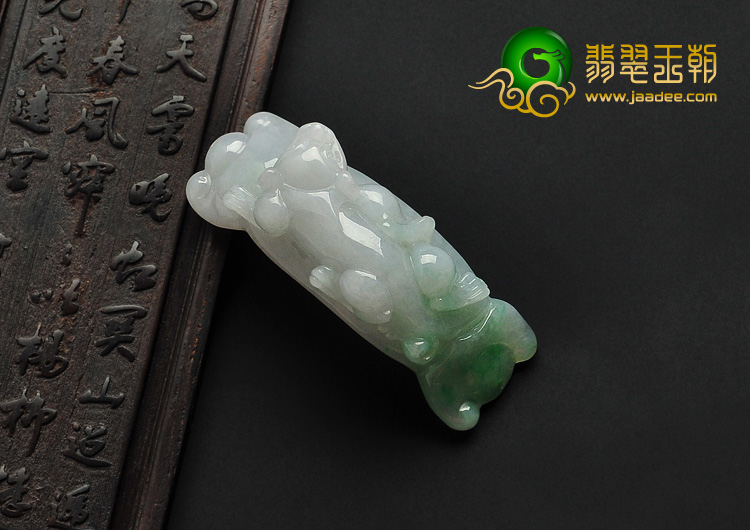 糯冰种飘花缅甸翡翠A货貔貅手环片