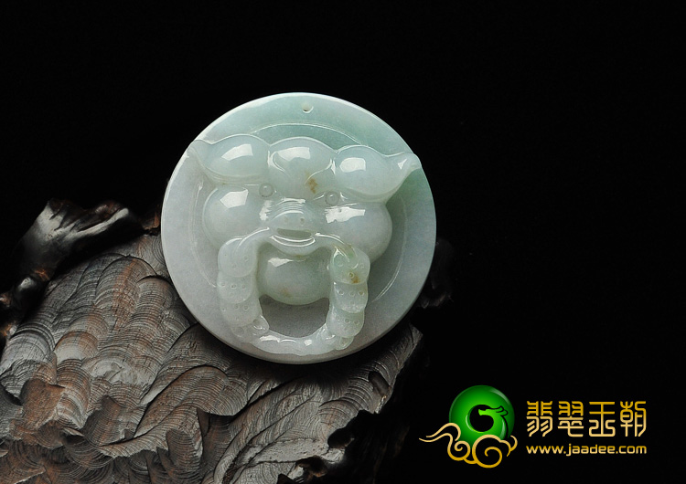 糯冰种晴水缅甸翡翠A货福猪送财挂件