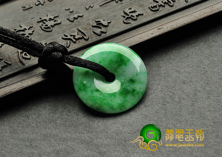 糯冰种翠色缅甸翡翠A货平安扣挂件