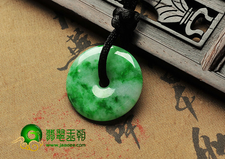 糯冰种翠色缅甸翡翠A货平安扣挂件