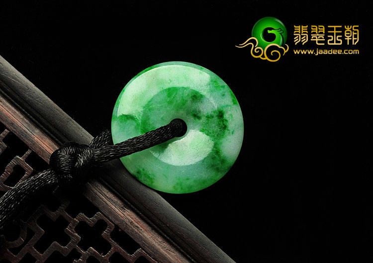 糯冰种翠色缅甸翡翠A货平安扣挂件