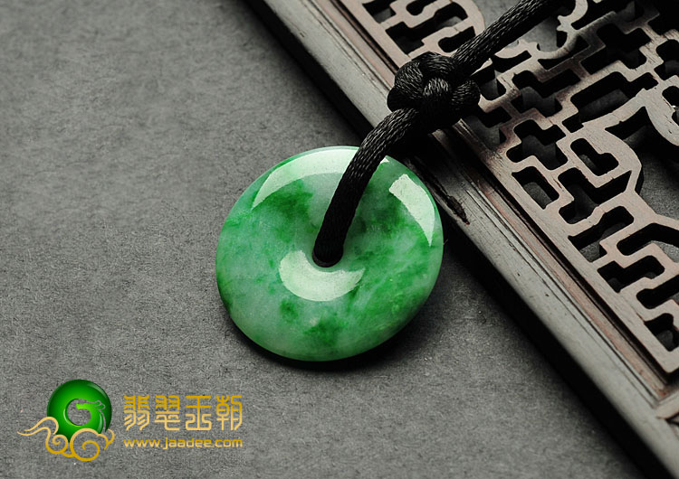 糯冰种翠色缅甸翡翠A货平安扣挂件