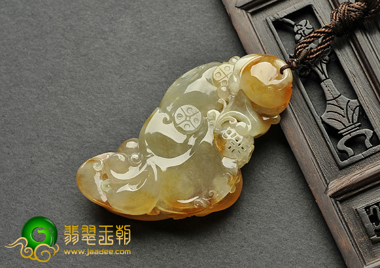 冰种黄翡缅甸翡翠A货飞龙在天挂件