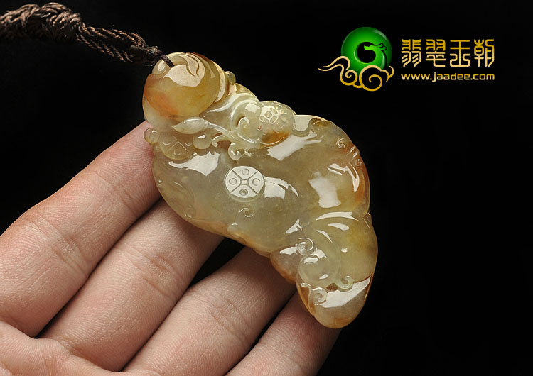 冰种黄翡缅甸翡翠A货飞龙在天挂件