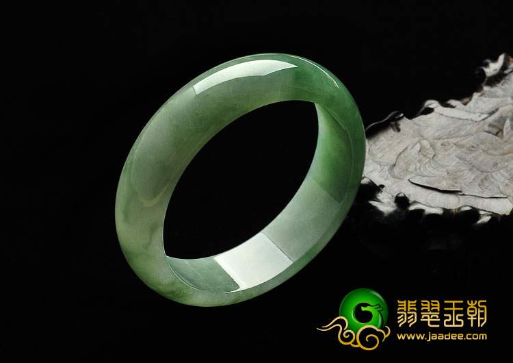 糯冰种晴水缅甸翡翠A货手镯（58.9mm）