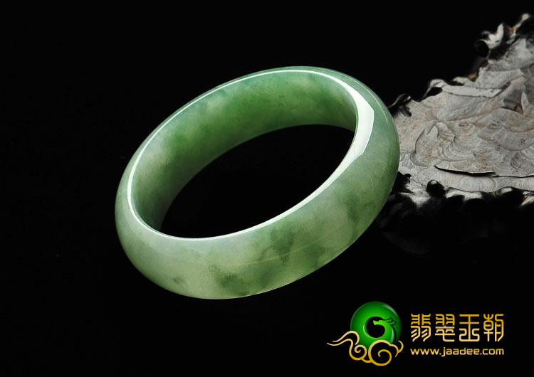 糯冰种晴水缅甸翡翠A货手镯（58.9mm）
