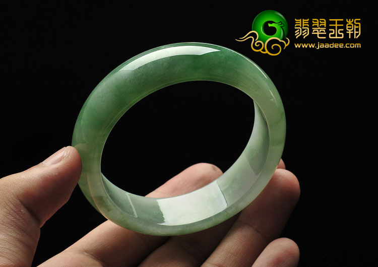糯冰种晴水缅甸翡翠A货手镯（58.9mm）