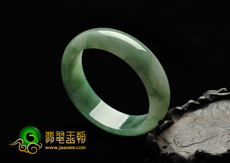 糯冰种晴水缅甸翡翠A货手镯（58.9mm）
