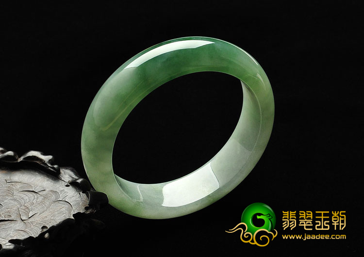 糯冰种晴水缅甸翡翠A货手镯（57mm）