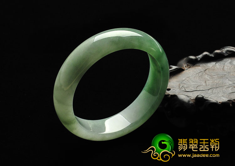糯冰种晴水缅甸翡翠A货手镯（57mm）