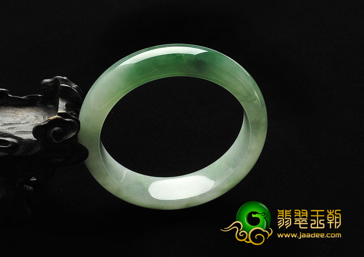 糯冰种晴水缅甸翡翠A货手镯（57mm）