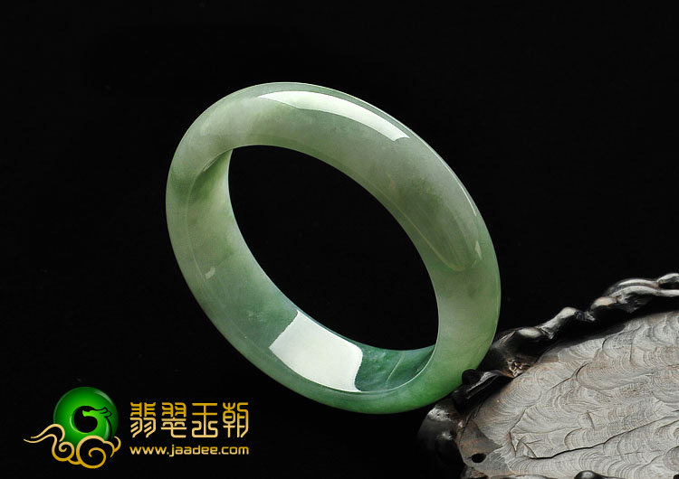 糯冰种晴水缅甸翡翠A货手镯（57mm）