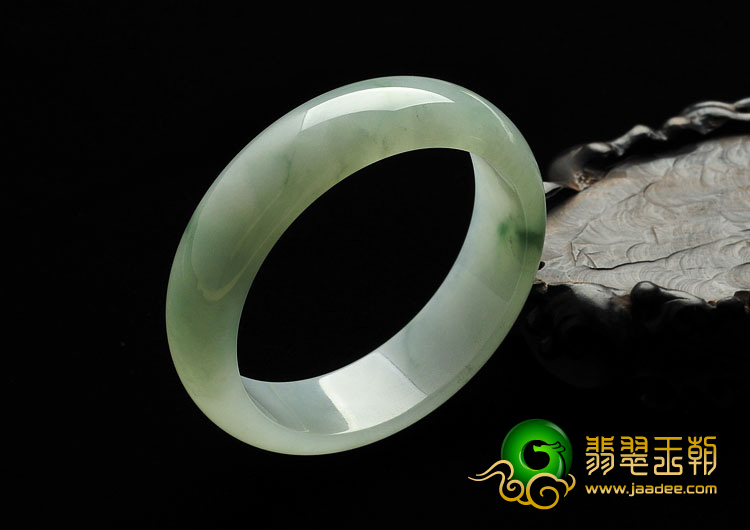糯冰种飘花缅甸翡翠A货手镯（59.2mm）