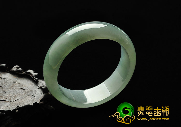 糯冰种晴水缅甸翡翠A货手镯（57.7mm）