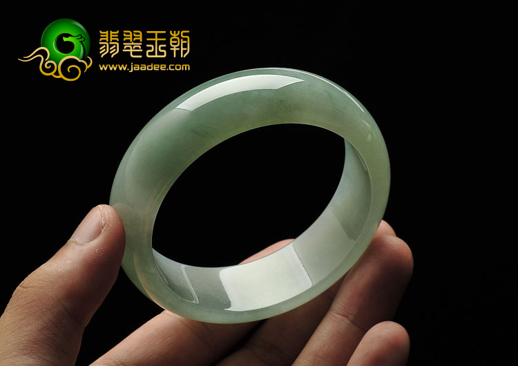 糯冰种晴水缅甸翡翠A货手镯（57.7mm）