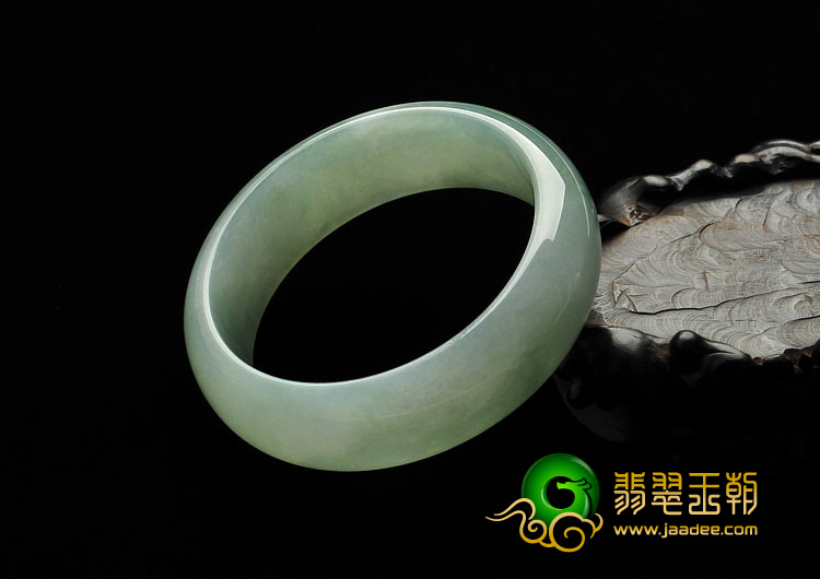 糯冰种晴水缅甸翡翠A货手镯（57.7mm）