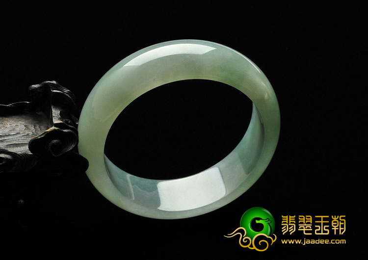 糯冰种晴水缅甸翡翠A货手镯（57.7mm）