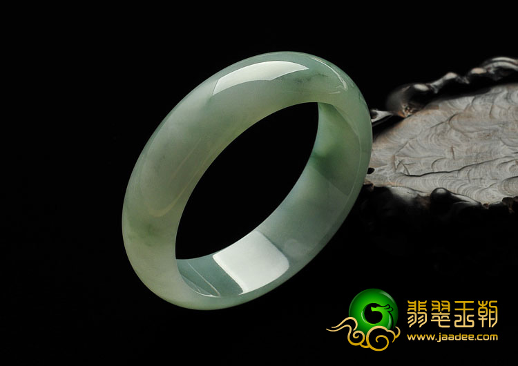 糯冰种飘花缅甸翡翠A货手镯（59.1mm）