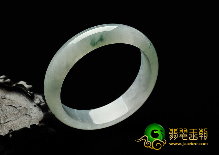 feicui糯冰种飘花缅甸翡翠A货手镯（57.2mm）