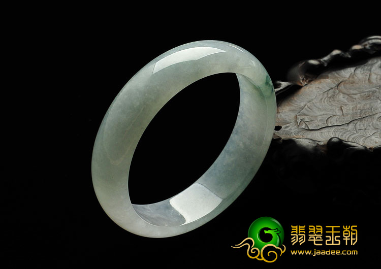 feicui糯冰种飘花缅甸翡翠A货手镯（57.2mm）