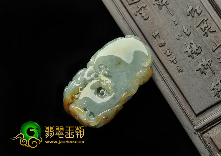 糯冰种黄翡缅甸翡翠A货龙腾虎跃挂件