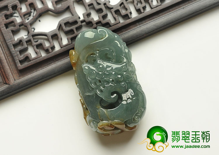 糯冰种黄翡缅甸翡翠A货龙腾虎跃挂件